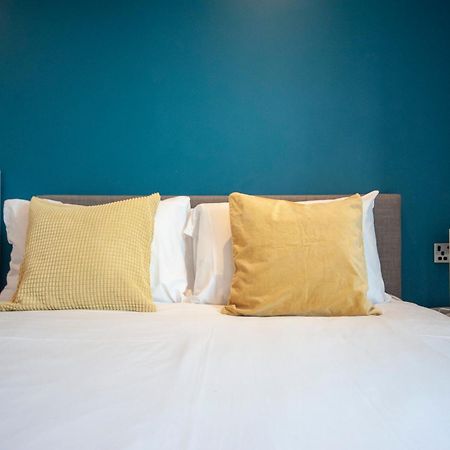 Top Floor Apt - 2 Bed/2 Bath + Private Balcony London Exterior foto
