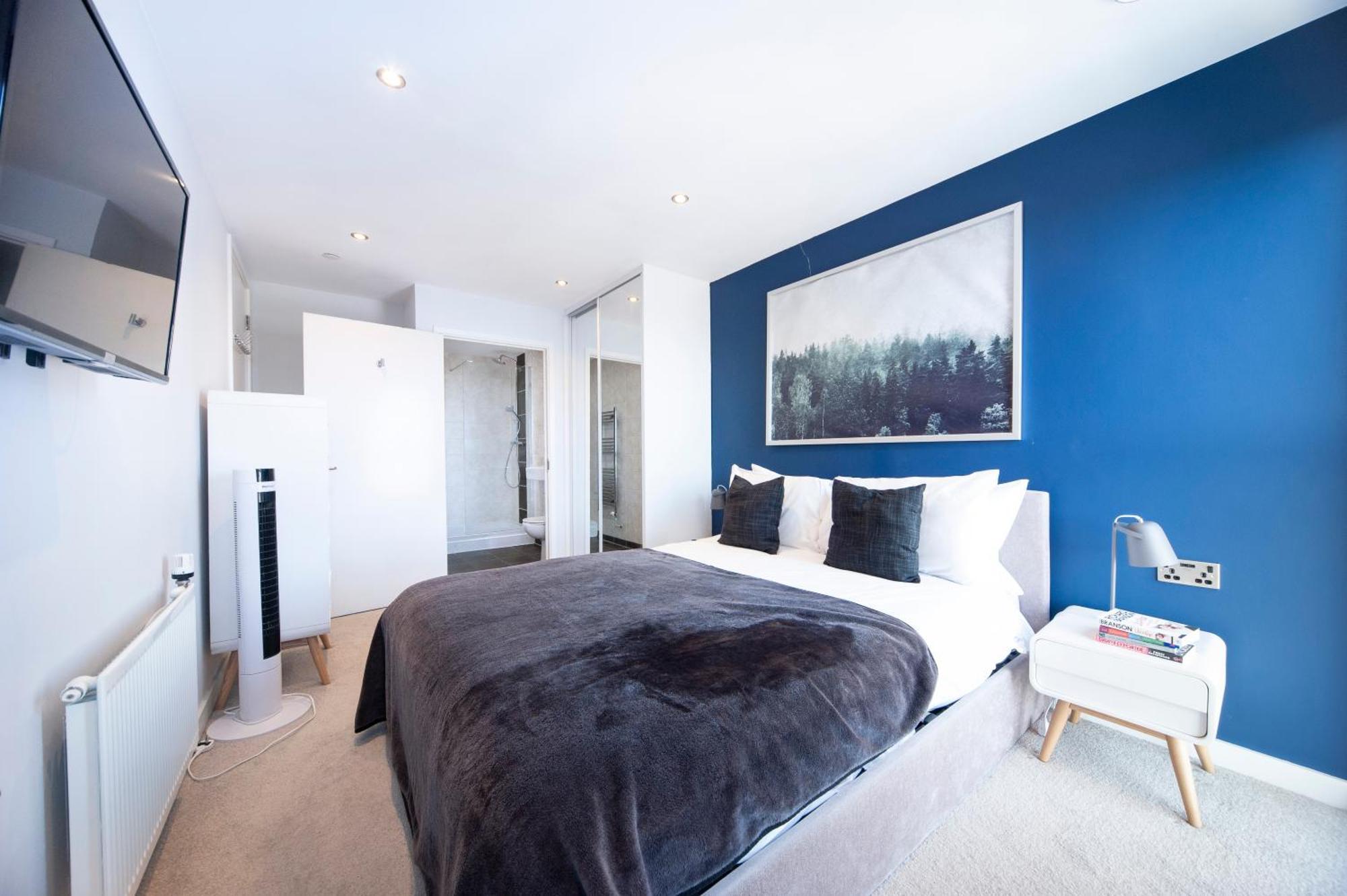 Top Floor Apt - 2 Bed/2 Bath + Private Balcony London Exterior foto