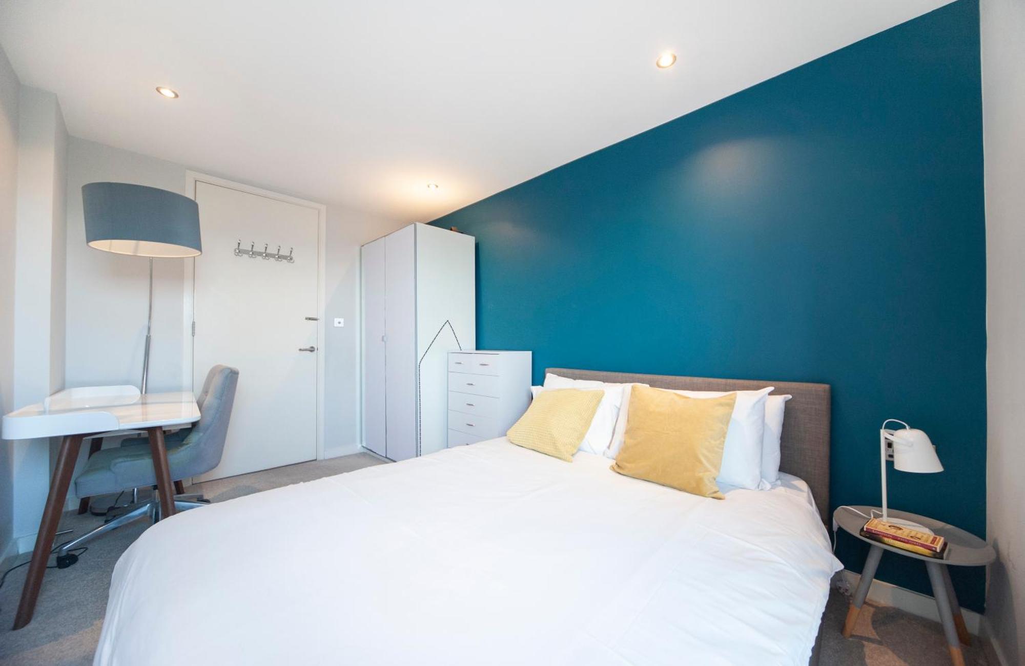 Top Floor Apt - 2 Bed/2 Bath + Private Balcony London Exterior foto