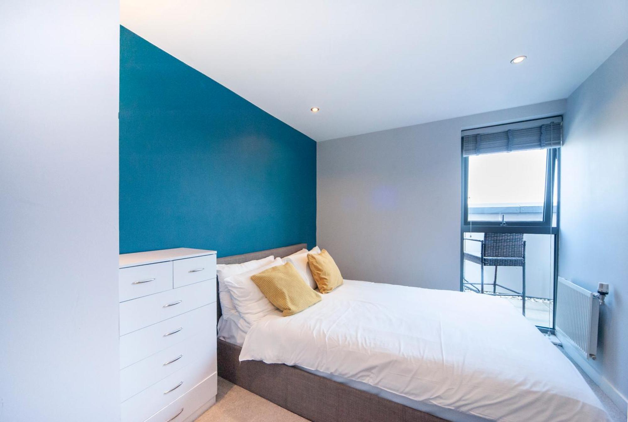 Top Floor Apt - 2 Bed/2 Bath + Private Balcony London Exterior foto