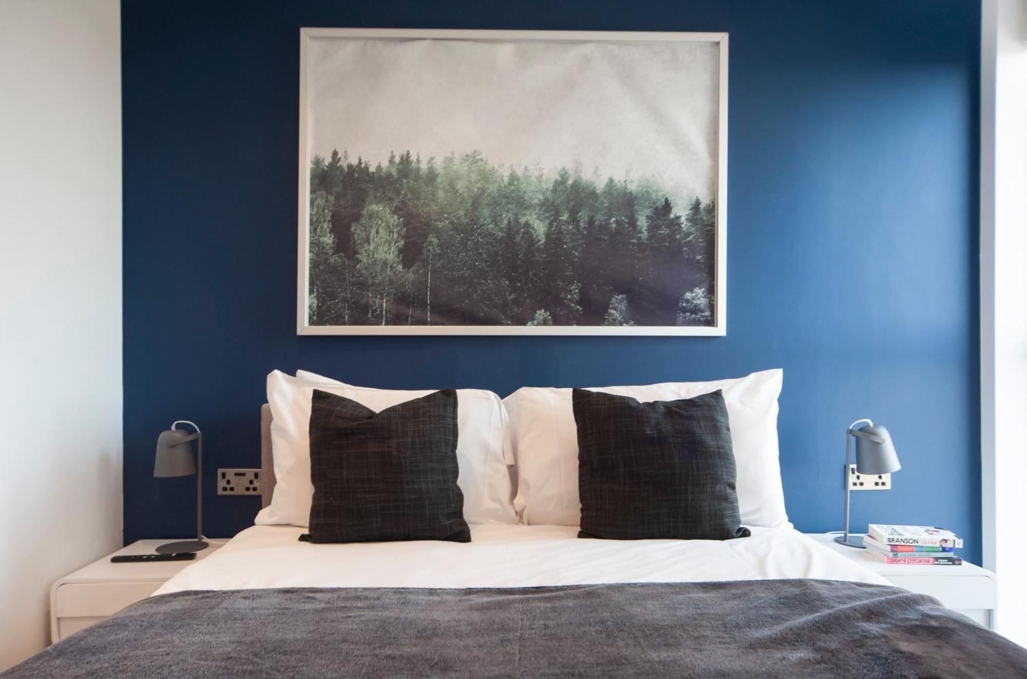 Top Floor Apt - 2 Bed/2 Bath + Private Balcony London Exterior foto